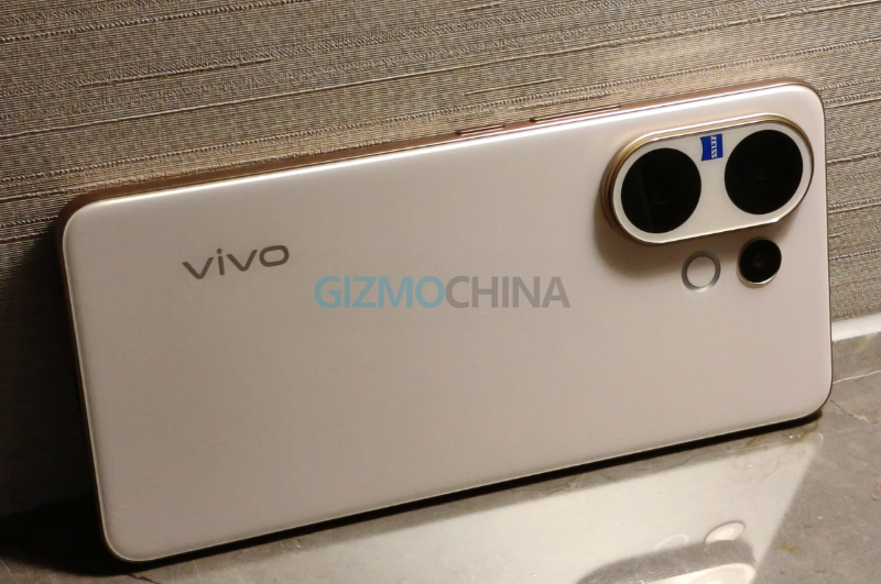 Vivo V70