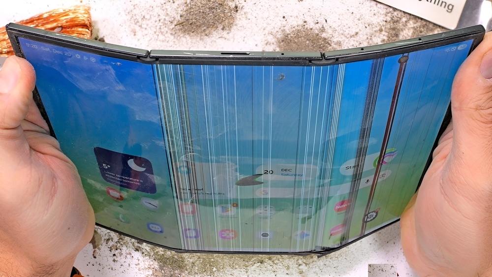 Samsung Galaxy Z TriFold hat keine Chance im Durability Test