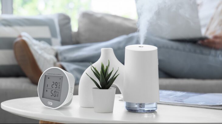 Akıllı Wifi Sensör İle Evlerde Konfor Artıyor 15 Yaşam alanlarındaki sıcaklık ve nem dengesini sürekli kontrol altında tutmaya yardımcı olan Günsan Akıllı Wifi Sıcaklık & Nem Sensörü, konforlu ve sağlıklı ortamlar yaratılmasını destekliyor. Kullanıcılara uzaktan takip imkanı sunarak ortam koşullarının her an izlenebilmesini sağlıyor.