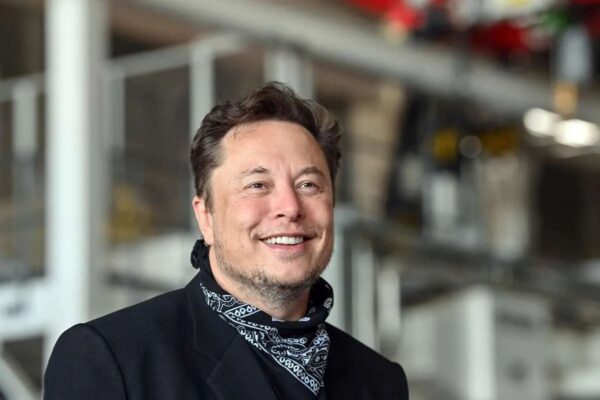 Elon Musk, Yapay Zekanın Üç Yıl İçinde İnsan Zekasını Geçeceğini Söylüyor 2 Elon Musk, Yapay Zekanın Üç Yıl İçinde İnsan Zekasını Geçeceğini Söylüyor