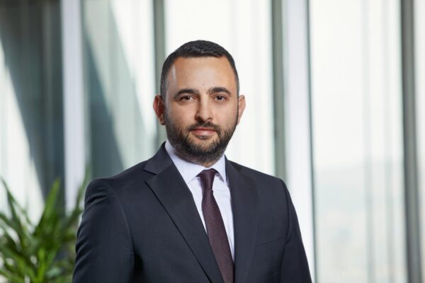 Türk Telekom Veri Merkezi Dünya Standartlarının Ötesinde 2 Türk Telekom Veri Merkezi Dünya Standartlarının Ötesinde