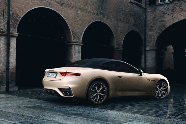 Maserati GranTurismo ve GranCabrio’ya Car and Driver’dan 2026 Editors’ Choice Ödülü! 