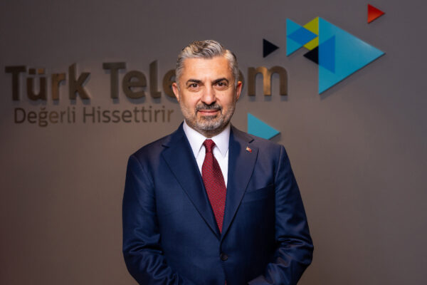 Türk Telekom CEO’su Ebubekir Şahin Sosyal Medya Paylaşımıyla Dikkat Çekti