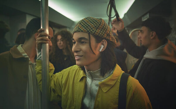 JBL TUNE FLEX 2 İLE SAF BAS, SIFIR GÜRÜLTÜ KEYFİ 3 JBL Tune Flex