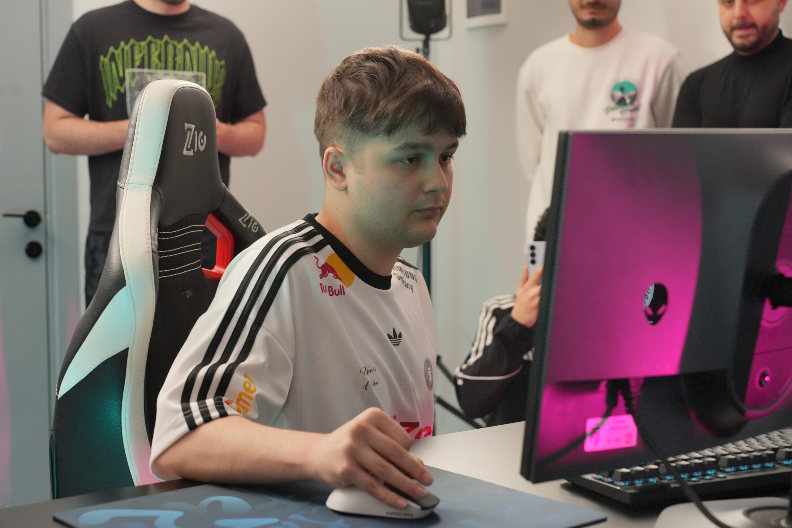 Logitech G, Guinness Rekoru Sonrası “60 Saniyede En Çok Tıklama” Yarışmasını Başlatıyor