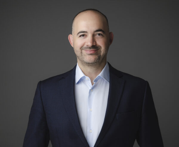 Epson’un yeni İstanbul lojistik merkezi bölgesel çevikliği artıracak, teslimat sürelerini %35’e kadar kısaltacak ve markanın; Türkiye, Kuzey Afrika, Orta-Batı Asya dahil olmak üzere hedef pazarlardaki uzun vadeli büyümesini destekleyecek.