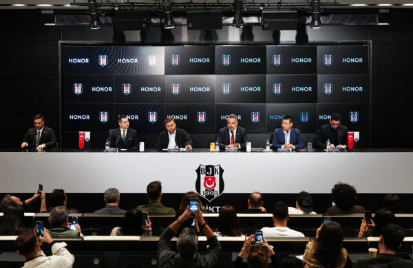 HONOR, Beşiktaş GAİN Erkek Basketbol Takımı’nın Stratejik Teknoloji Ortağı Oldu