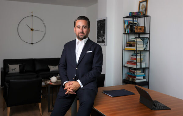 Türk Telekom, “Erişilebilir Tiyatro” Projesi Kapsamında “Ebedi Barış” Oyununu Eerişilebilir Kıldı