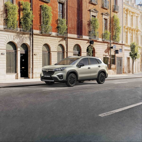 4x2 ve ALLGRIP 4x4 Seçenekleri ile Sunulan Suzuki Vitara ve S-Cross’a “Black” Dokunuş! 2 Suzuki Vitara