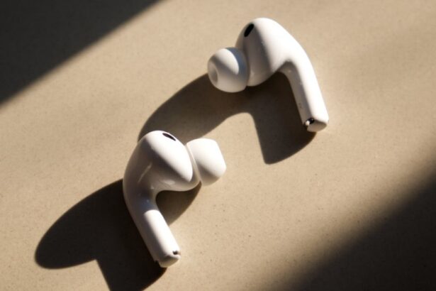AirPods Ultra: Kameralı Kulaklıklar Seri Üretimin Eşiğinde!