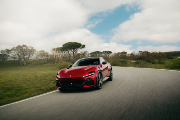 FERRARI PUROSANGUE HANDLING SPECIALE İLE SPORTİFLİĞİ YENİDEN TANIMLIYOR