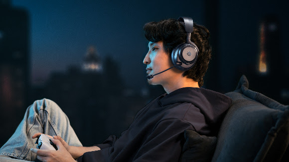  SteelSeries, ses tutkunlarının beklentilerini karşılayacak performansa sahip, tüm sistemler ve her türlü kullanım senaryosu için tasarlanmış yeni bir oyun kulaklığını tanıtıyor. Karşınızda Arctis Nova Pro Omni: Kablosuz, çoklu platformlu, zengin özelliklere sahip bu kulaklık, kontrolün ve yüksek çözünürlüklü ses kalitesinin simgesi.