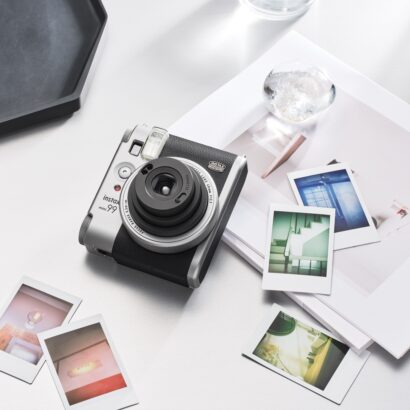 Renk Efekti Düğmesi ve Manuel Vinyet Düğmesiyle Sanatsal Yaratıcılığı Gösteren instax mini 99 Satışta!