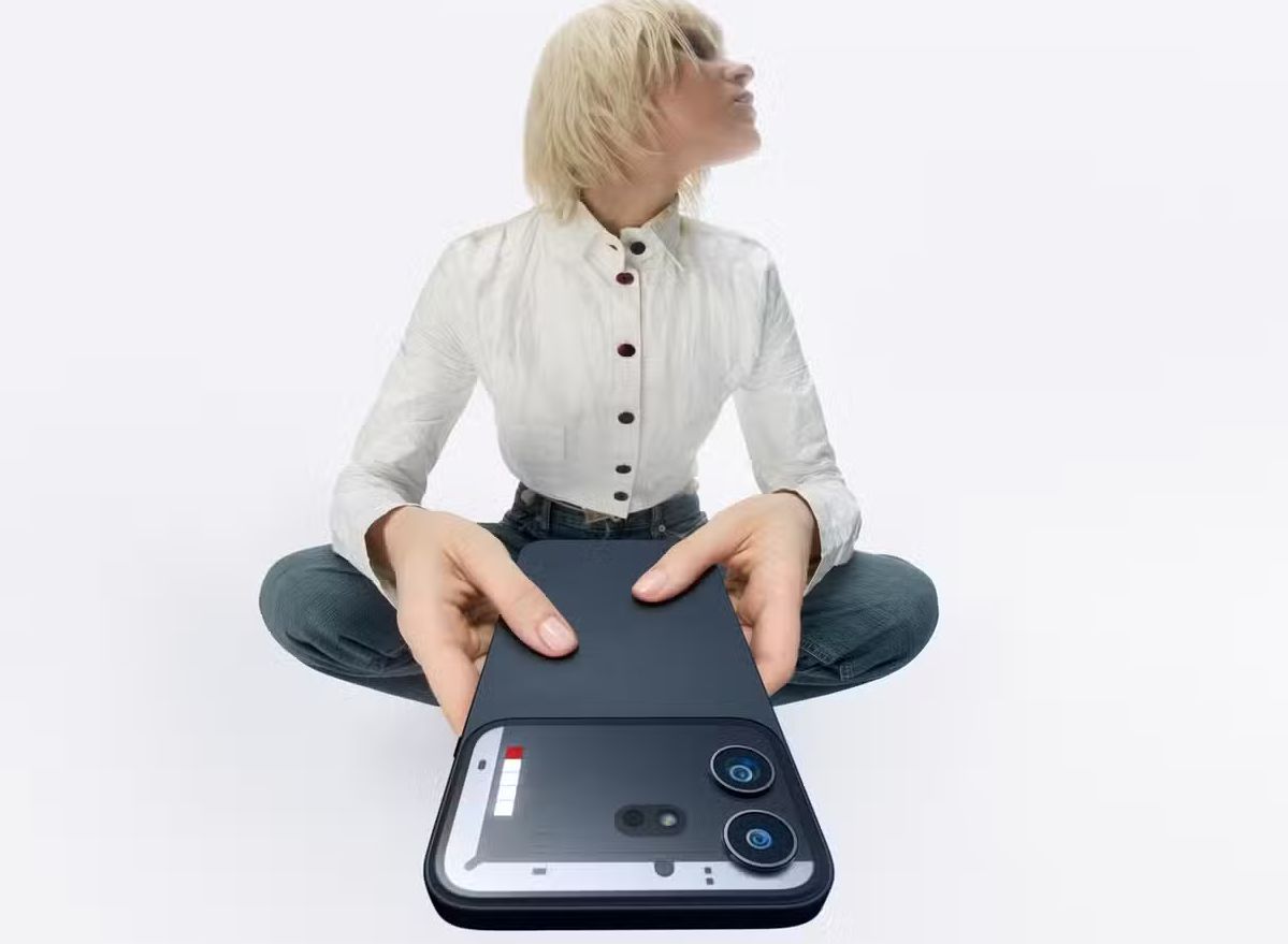 Nothing Phone (4b) Ortaya Çıktı