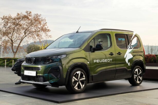 PEUGEOT RIFTER, MADE IN TÜRKİYE ETİKETİYLE BURSA’DA ÜRETİLECEK!