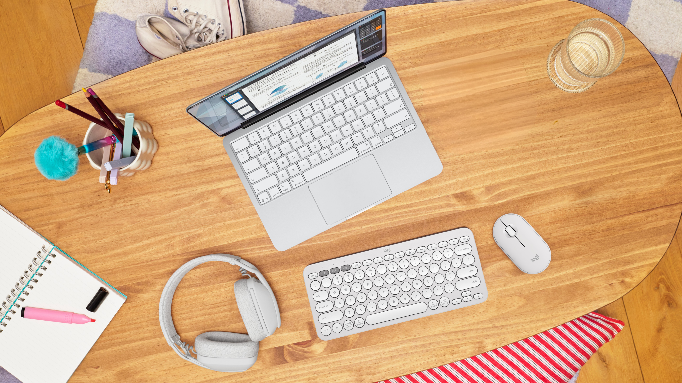 Logitech’ten MacBook Neo Deneyimini Tamamlayan Aksesuarlar