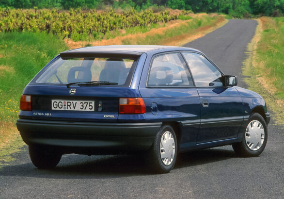 Opel Astra’nın 35 Yıllık Başarısı Geleceğe Işık Tutuyor!