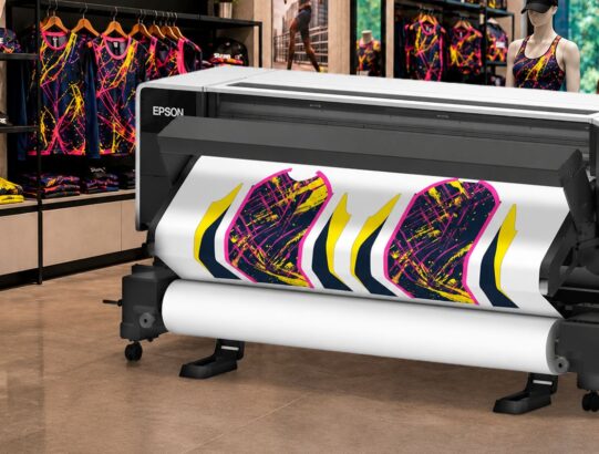 Epson, Tekstil Üreticilerinin Hızla Artan Özel Giyim Taleplerini Karşılıyor