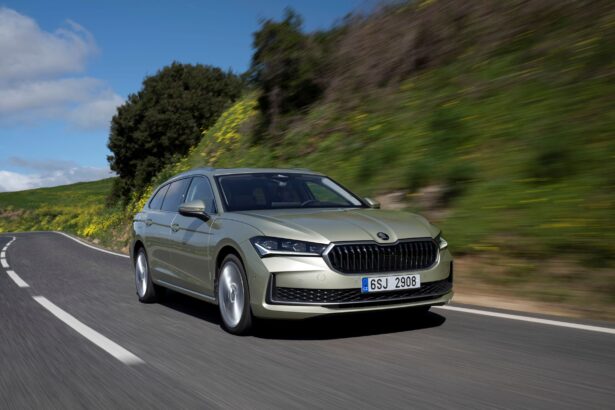 Škoda Superb 25 Yıldır Konfor ve Teknolojinin Simgesi 