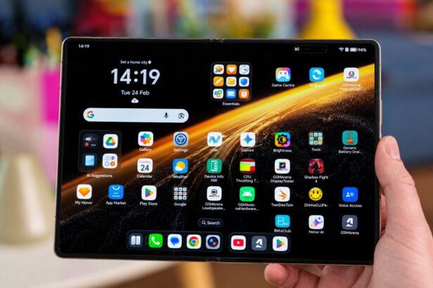 Honor'un Yeni Geniş Katlanabilir Telefonu Ocak Ayına Ertelendi: İşte Beklenen Özellikler