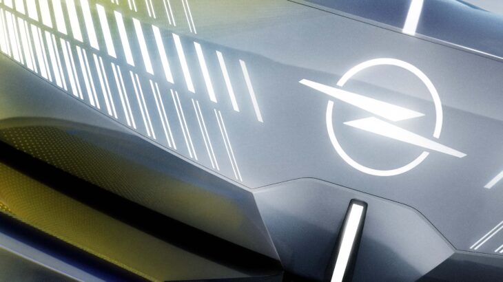 Opel Paris’te STX Concept ve GSE Dünyasını Buluşturuyor!