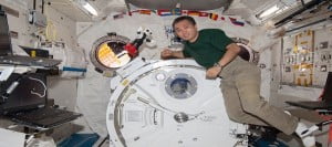 uzayda insanla konusan ilk robot